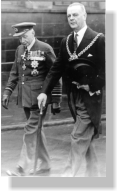 Mayor Harold Thomas Fullwood (right)